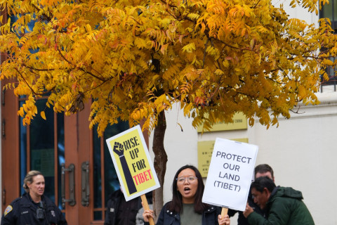 Protestors in front of the Chinese Consulate in SF