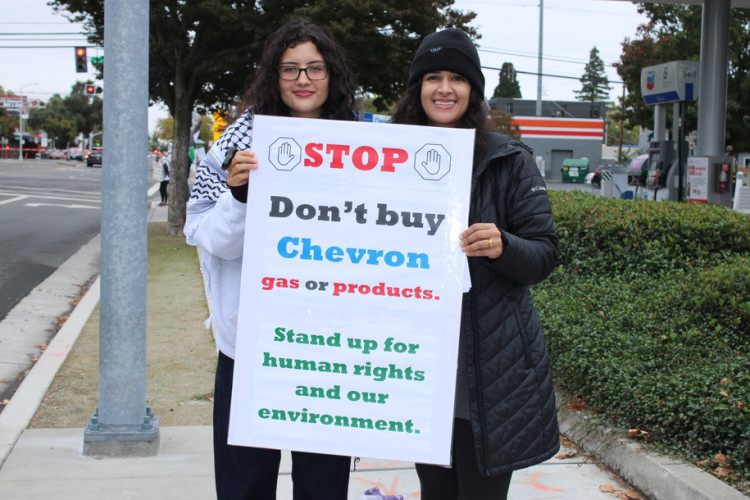 Boycott Chevron protest in Sacramento. Photo by Dan Bacher.
