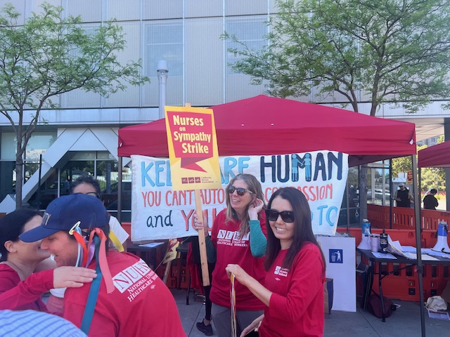 Striking Kaiser Oakland Workers