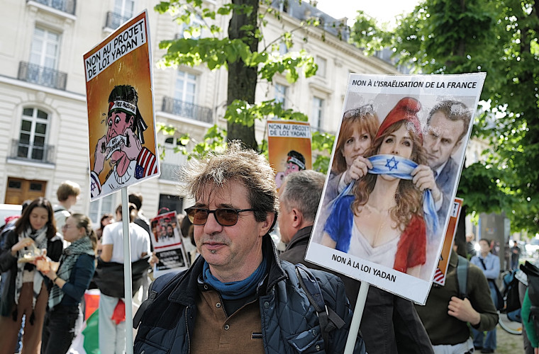 As part of a week of protests across France to show solidarity and resistance with Palestinians, a large protest in Paris on April 16 too...