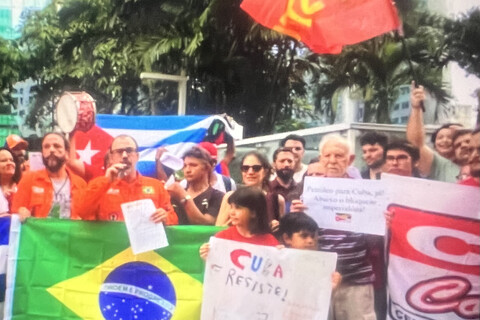 480_brazil_oil_workers_demand_oil_for_cuba.jpg