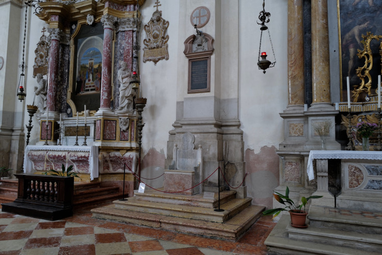 sm_2_l1290870_copy.jpg