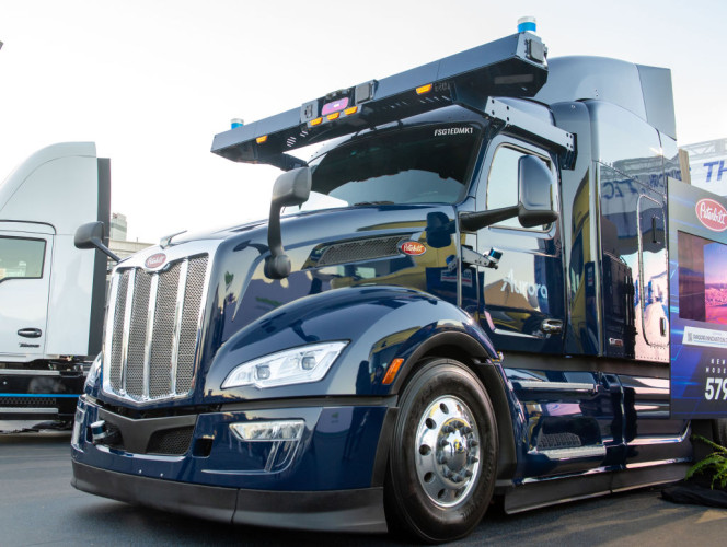 sm_robo_truck.jpg
