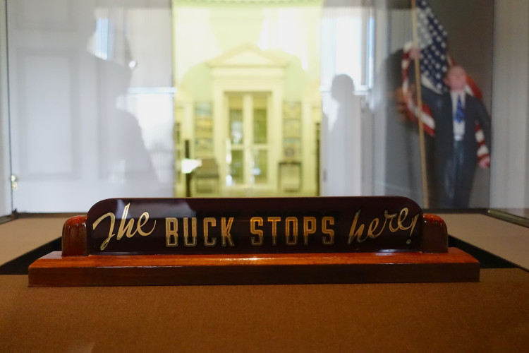 sm_18_dsc06644_buck_stops_here_copy.jpg
