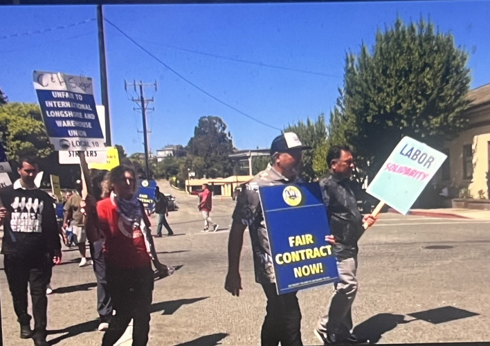 Hawaiian workers who are member of  ILWU Local 142 in Hawaii flew to the US and Crockett to support the ILWU Local 6 strikers at the C&am...