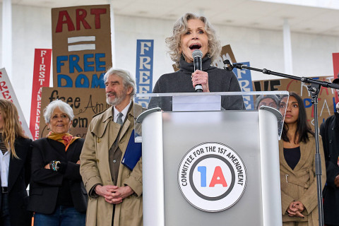 Reportedly, "Jane Fonda, center, speaks alongside, from left, singer Maggie Rogers, actor Sam Waterston, poet Rupi Kaur and actor Billy P...