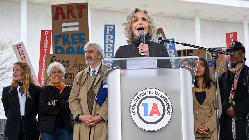 Reportedly, "Jane Fonda, center, speaks alongside, from left, singer Maggie Rogers, actor Sam Waterston, poet Rupi Kaur and actor Billy P...