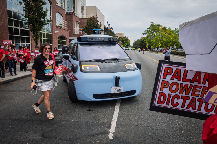 sm_indypalwaymo.jpg
