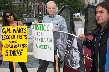 colombiahungerstrikedetroit_jorge_parra.300.jpg