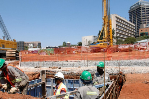 480_chinese_construction_workers_in_south_africa.jpg