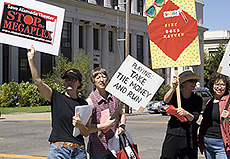 Island City's Residents Want to Keep Small-Town Character