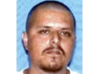 Luis Gutierrez Shot in the Back by Undercover Cops in Broad Daylight