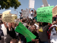 In Walnut Creek Counter-Protestors Take a Stand at Pro-Mehserle Demonstration