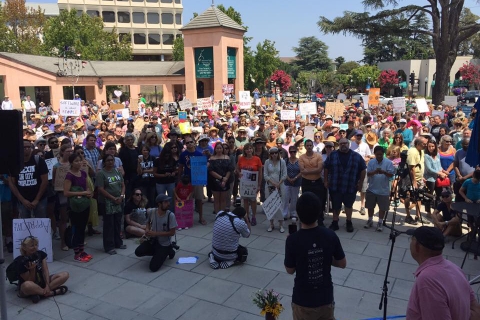 Women Demonstrate Against Right-Wing Support for Sexist Google Engineer